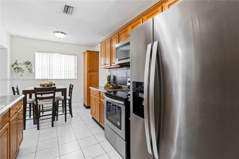 House in Tamarac, Florida 2 bedrooms, 124.67 sq.m. № 1825563 - photo 20
