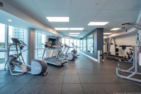 Apartamento en alquiler en Miami, Florida, 2 dormitorios, 93.55 m2 № 1775192 - foto 12