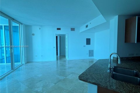 Apartamento en alquiler en Miami, Florida, 2 dormitorios, 93.55 m2 № 1775192 - foto 13