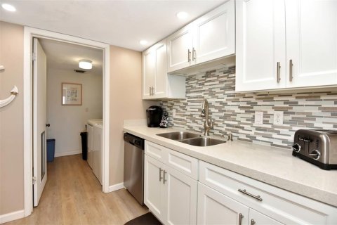 Condo in Ormond Beach, Florida, 2 bedrooms  № 1841902 - photo 16