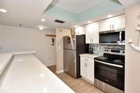 Condo in Ormond Beach, Florida, 2 bedrooms  № 1841902 - photo 14