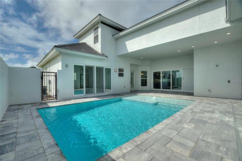 House in Davenport, Florida 4 bedrooms, 287.63 sq.m. № 1355860 - photo 12