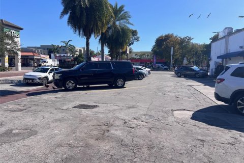 Купить коммерческую недвижимость в Майами, Флорида № 2022090 - фото 20