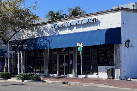 Купить коммерческую недвижимость в Майами, Флорида № 2022090 - фото 2