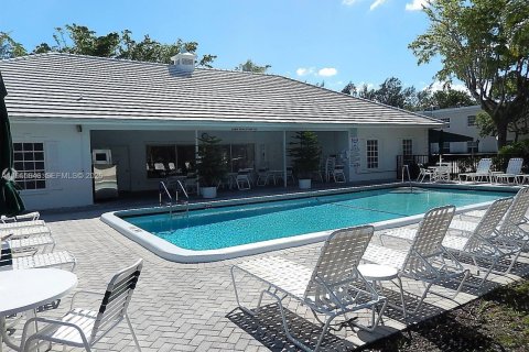 Снять в аренду кондоминиум в Форт-Лодердейл, Флорида 2 спальни, 111.48м2, № 2011947 - фото 20