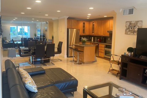 Снять в аренду кондоминиум в Форт-Лодердейл, Флорида 2 спальни, 111.48м2, № 2011947 - фото 10