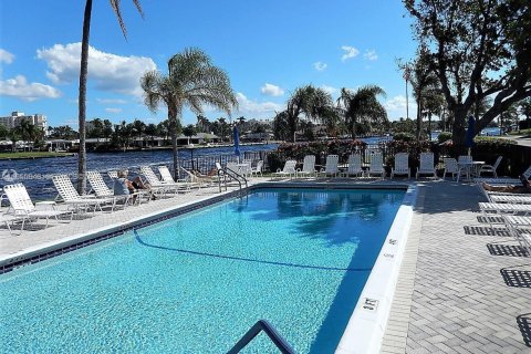 Снять в аренду кондоминиум в Форт-Лодердейл, Флорида 2 спальни, 111.48м2, № 2011947 - фото 19