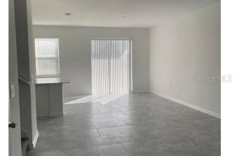 Townhouse in Davenport, Florida 3 bedrooms, 161.46 sq.m. № 2148015 - photo 3