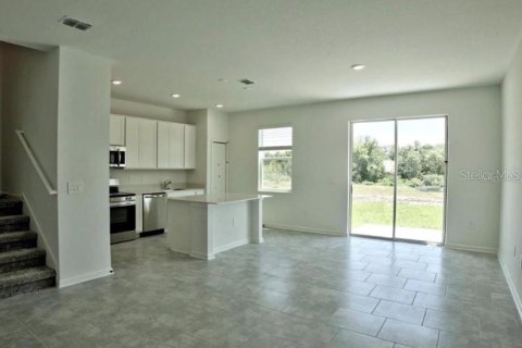Townhouse in Davenport, Florida 3 bedrooms, 161.46 sq.m. № 2148015 - photo 8