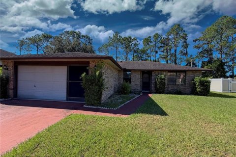 Villa ou maison à Palm Coast, Floride 3 chambres, 155.7 m2 № 2407094