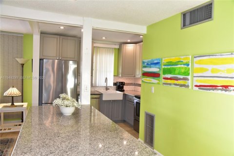 Copropriété à vendre à Tamarac, Floride: 2 chambres, 87.33 m2 № 2089250 - photo 23