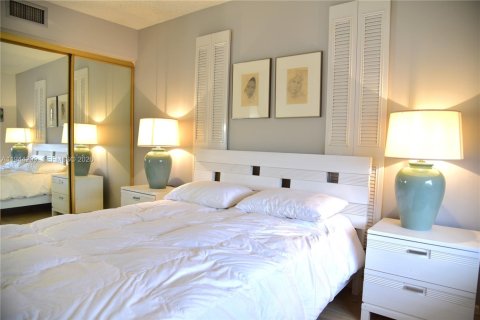 Copropriété à vendre à Tamarac, Floride: 2 chambres, 87.33 m2 № 2089250 - photo 26