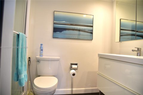 Copropriété à vendre à Tamarac, Floride: 2 chambres, 87.33 m2 № 2089250 - photo 30