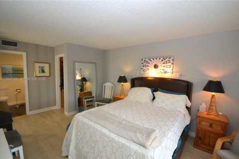 Copropriété à vendre à Tamarac, Floride: 2 chambres, 87.33 m2 № 2089250 - photo 18