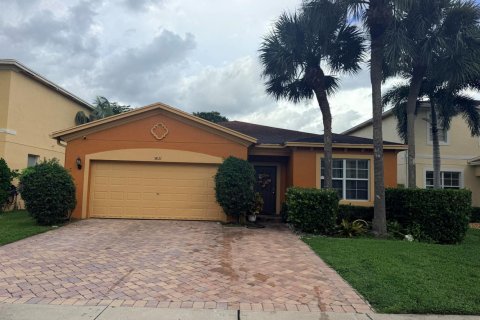 Villa ou maison à West Palm Beach, Floride 5 chambres, 204.85 m2 № 2432875
