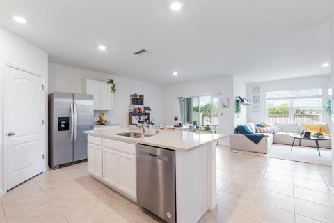 Villa ou maison à louer à Haines City, Floride: 4 chambres, 169.73 m2 № 2424231 - photo 7
