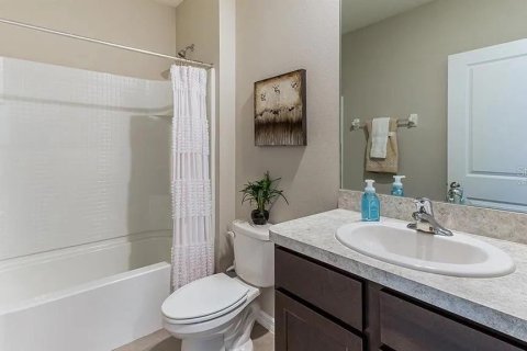 Villa ou maison à louer à Bradenton, Floride: 3 chambres, 171.5 m2 № 2103570 - photo 12