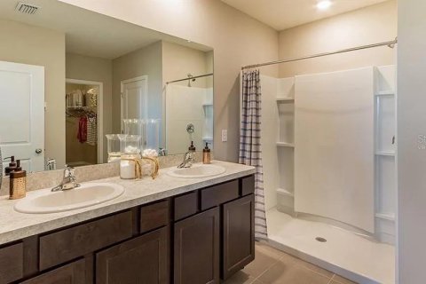 Villa ou maison à louer à Bradenton, Floride: 3 chambres, 171.5 m2 № 2103570 - photo 11