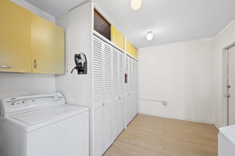 Купить виллу или дом в Помпано-Бич, Флорида 2 комнаты, 265.51м2, № 2184742 - фото 21