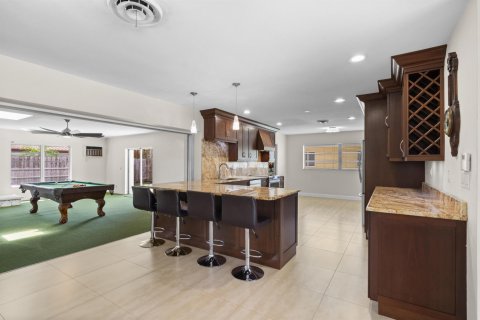 Купить виллу или дом в Помпано-Бич, Флорида 2 комнаты, 265.51м2, № 2184742 - фото 4