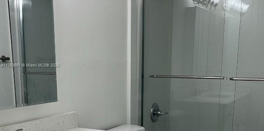 Villa ou maison à Hollywood, Floride 2 chambres, 74.32 m2 № 1786467