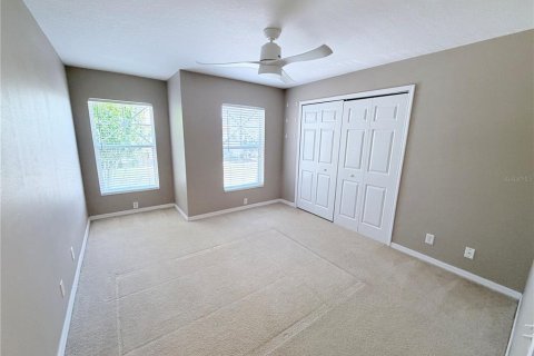 Townhouse in Saint Petersburg, Florida 2 bedrooms, 142.88 sq.m. № 2237290 - photo 6