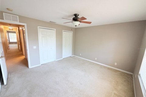 Townhouse in Saint Petersburg, Florida 2 bedrooms, 142.88 sq.m. № 2237290 - photo 5