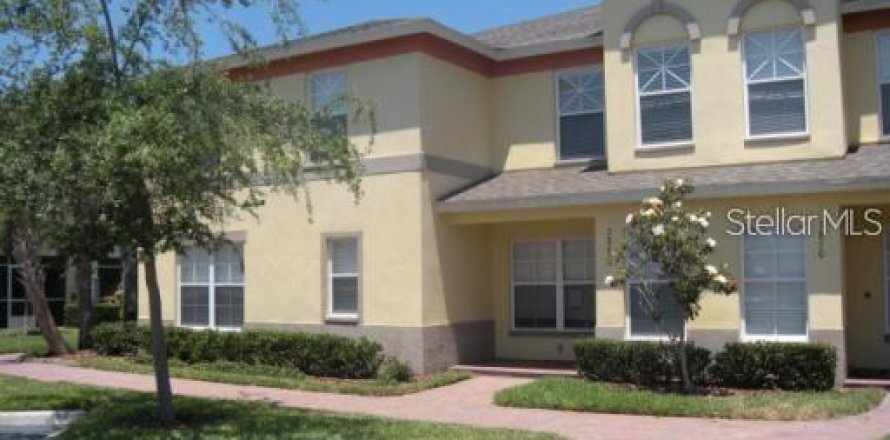 Townhouse in Saint Petersburg, Florida 2 bedrooms, 142.88 sq.m. № 2237290