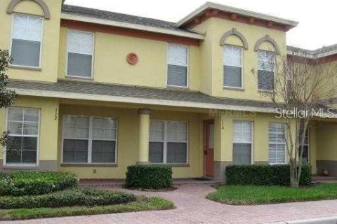 Townhouse in Saint Petersburg, Florida 2 bedrooms, 142.88 sq.m. № 2237290 - photo 2