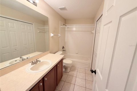 Townhouse in Saint Petersburg, Florida 2 bedrooms, 142.88 sq.m. № 2237290 - photo 10
