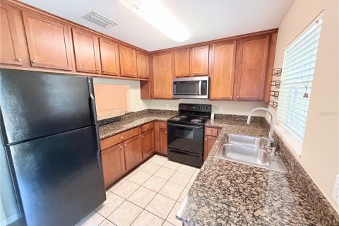 Townhouse in Saint Petersburg, Florida 2 bedrooms, 142.88 sq.m. № 2237290 - photo 4