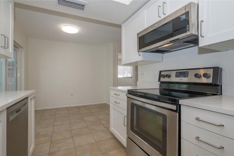 Casa en alquiler en Sarasota, Florida, 3 dormitorios, 137.31 m2 № 1795263 - foto 22