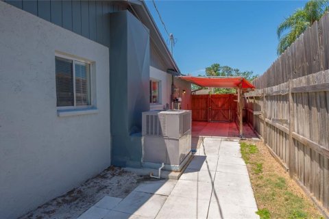Casa en alquiler en Sarasota, Florida, 3 dormitorios, 137.31 m2 № 1795263 - foto 13