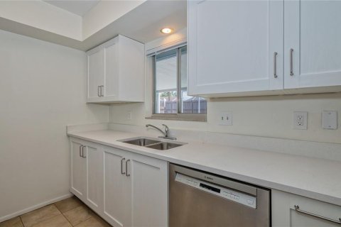 Casa en alquiler en Sarasota, Florida, 3 dormitorios, 137.31 m2 № 1795263 - foto 20
