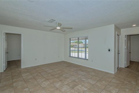 Casa en alquiler en Sarasota, Florida, 3 dormitorios, 137.31 m2 № 1795263 - foto 7