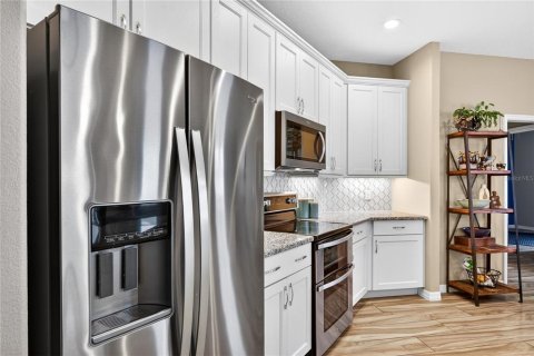 Villa ou maison à vendre à Grand Island, Floride: 4 chambres, 261.71 m2 № 2141700 - photo 12
