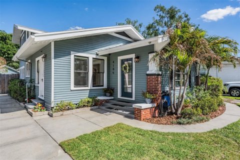 Casa en Tampa, Florida 5 dormitorios, 188.78 m2 № 2227477