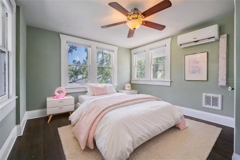 Casa en venta en Tampa, Florida, 5 dormitorios, 188.78 m2 № 2227477 - foto 28