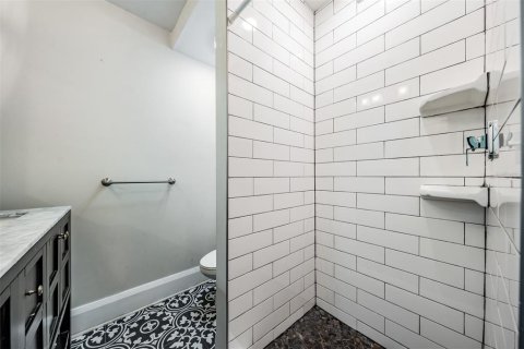 Casa en venta en Tampa, Florida, 5 dormitorios, 188.78 m2 № 2227477 - foto 30