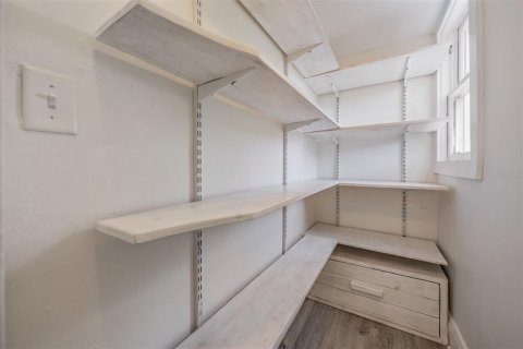 Casa en venta en Tampa, Florida, 5 dormitorios, 188.78 m2 № 2227477 - foto 18