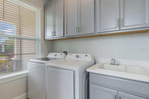 House in Poinciana, Florida 2 bedrooms, 127 sq.m. № 1723338 - photo 8