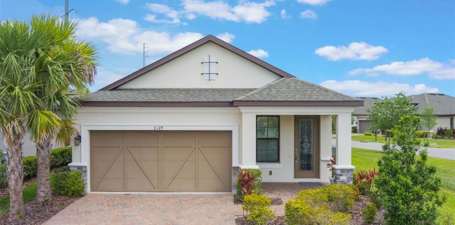 House in Poinciana, Florida 2 bedrooms, 127 sq.m. № 1723338