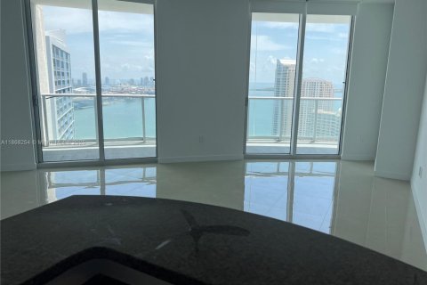 Condominio en alquiler en Miami, Florida, 2 dormitorios, 101.36 m2 № 1895508 - foto 3