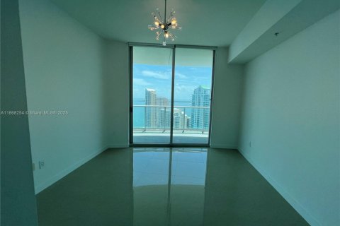 Condominio en alquiler en Miami, Florida, 2 dormitorios, 101.36 m2 № 1895508 - foto 16