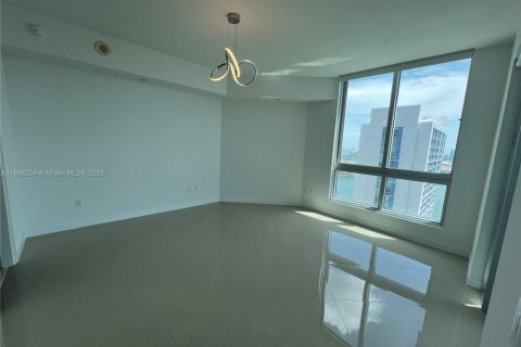Condominio en alquiler en Miami, Florida, 2 dormitorios, 101.36 m2 № 1895508 - foto 8