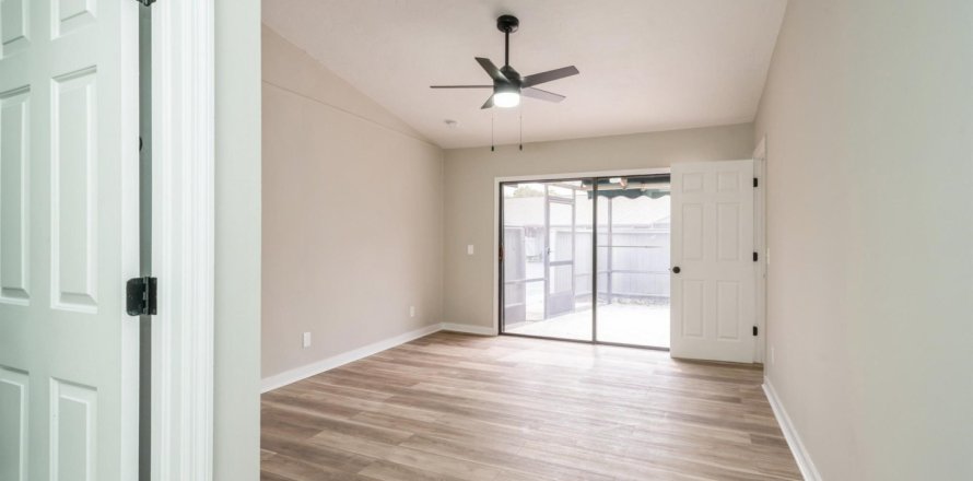 House in Vero Beach, Florida 3 bedrooms, 127.09 sq.m. № 1231468