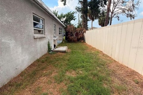 House in Ruskin, Florida 3 bedrooms, 153.94 sq.m. № 2227784 - photo 4