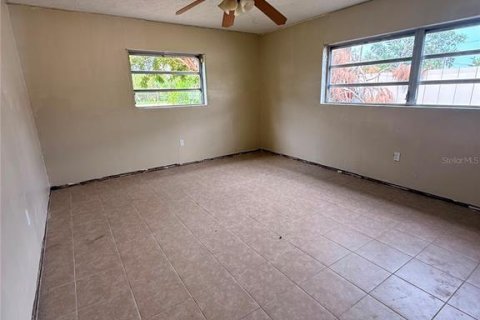House in Ruskin, Florida 3 bedrooms, 153.94 sq.m. № 2227784 - photo 12