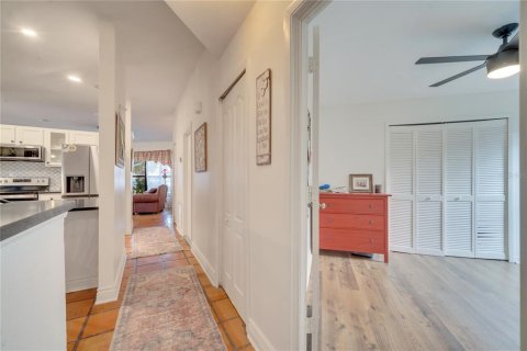 House in Orlando, Florida 4 bedrooms, 196.58 sq.m. № 1449987 - photo 25
