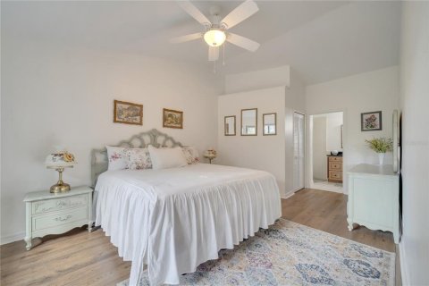 House in Orlando, Florida 4 bedrooms, 196.58 sq.m. № 1449987 - photo 14
